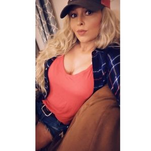 Meet your Posher, Shana